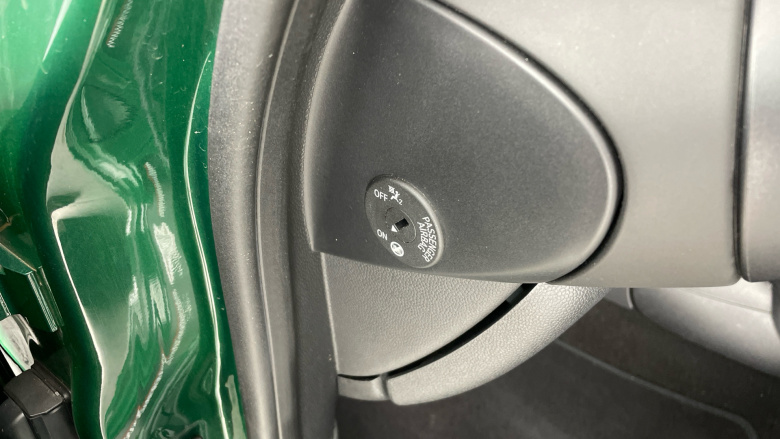 MINI Hatchback 2.0 Cooper S Sport II 3dr Auto [Comfort/Nav Pack] Petrol Hatchback